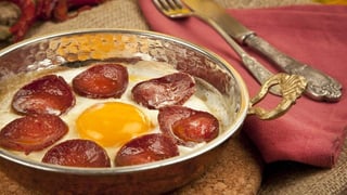 Scrambled eggs with spicy Turkish sausage